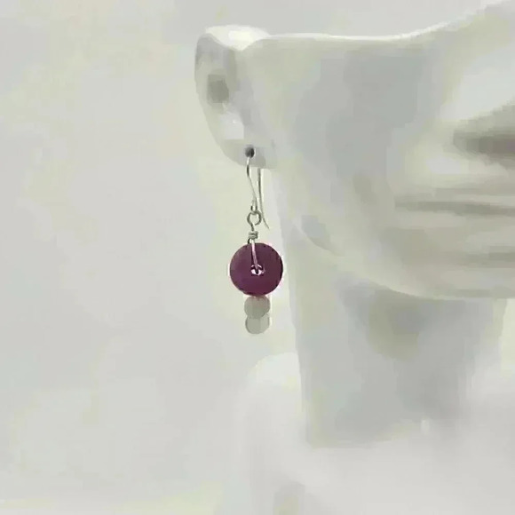 Handcrafted Earrings with a Fuchsia Disk & Satin Finish Silver Cascading Disks‎ - Picture 1 of 7